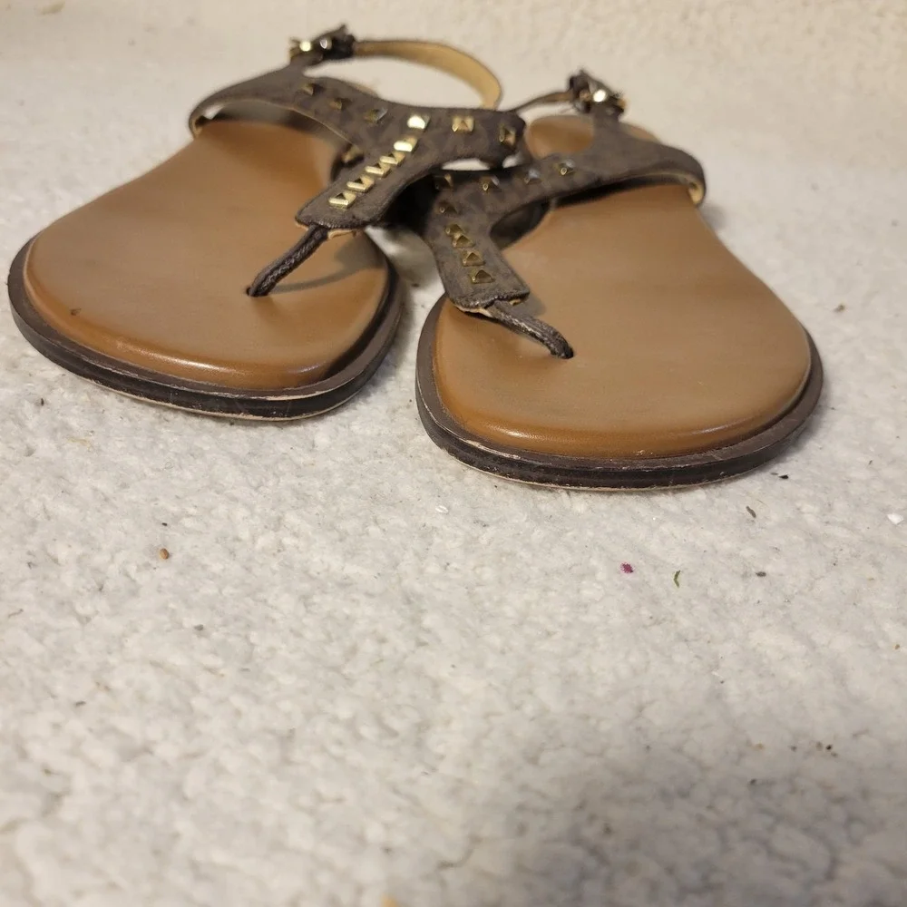 Michael Kors Women's 11M Studded Thong Sandals Brown Gold‎ Logo Strap Flat...